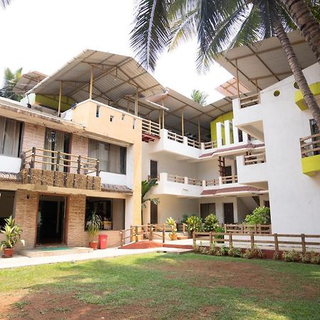 Ruturaj Inn Alībāg Ngoại thất bức ảnh