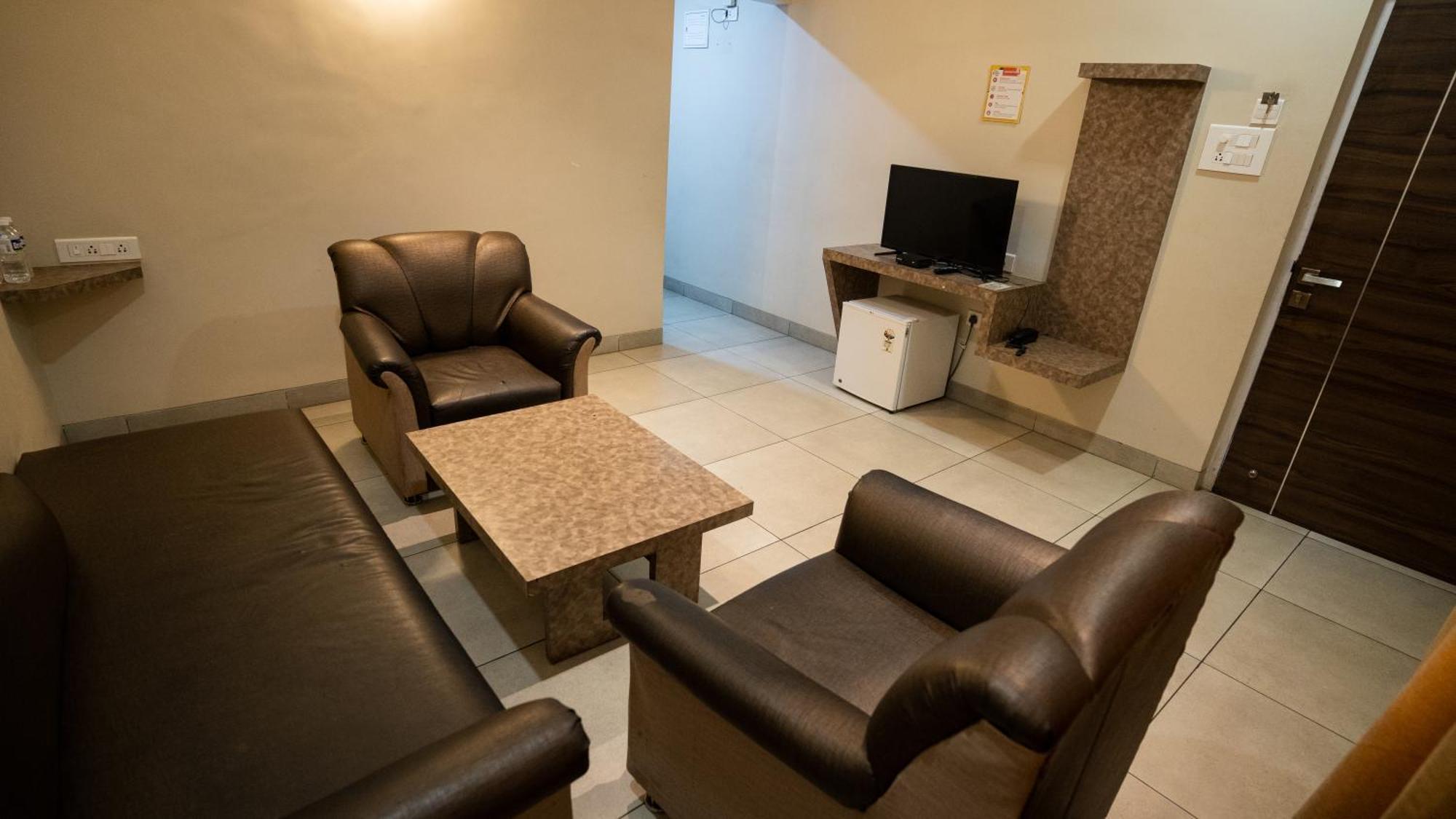 Ruturaj Inn Alībāg Ngoại thất bức ảnh